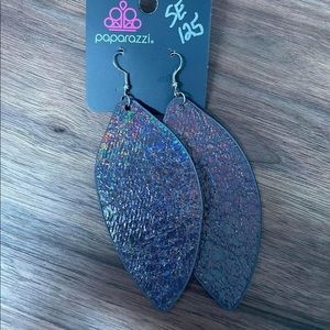 NWT Light as a feather earrings